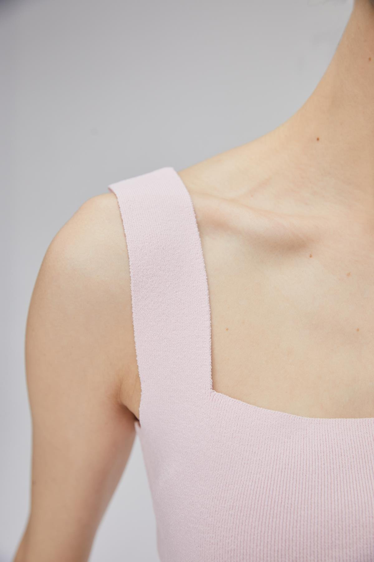 Kare Yaka Crop Top