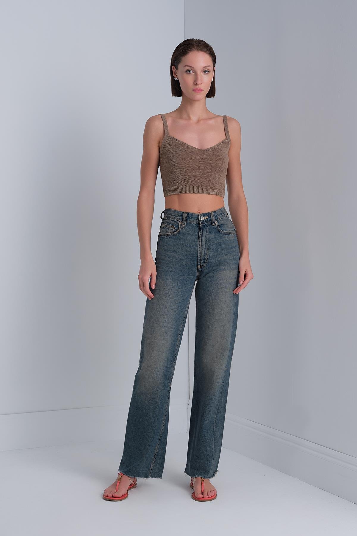 V Yaka Kahverengi Crop Top
