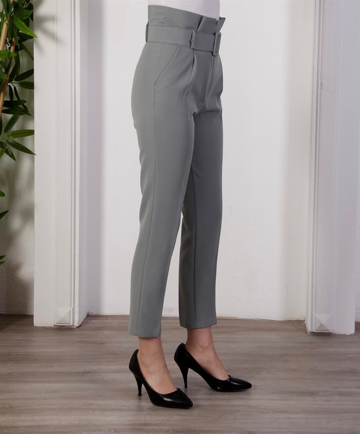 Yüksek Bel Kemerli Dar Paça Pantolon