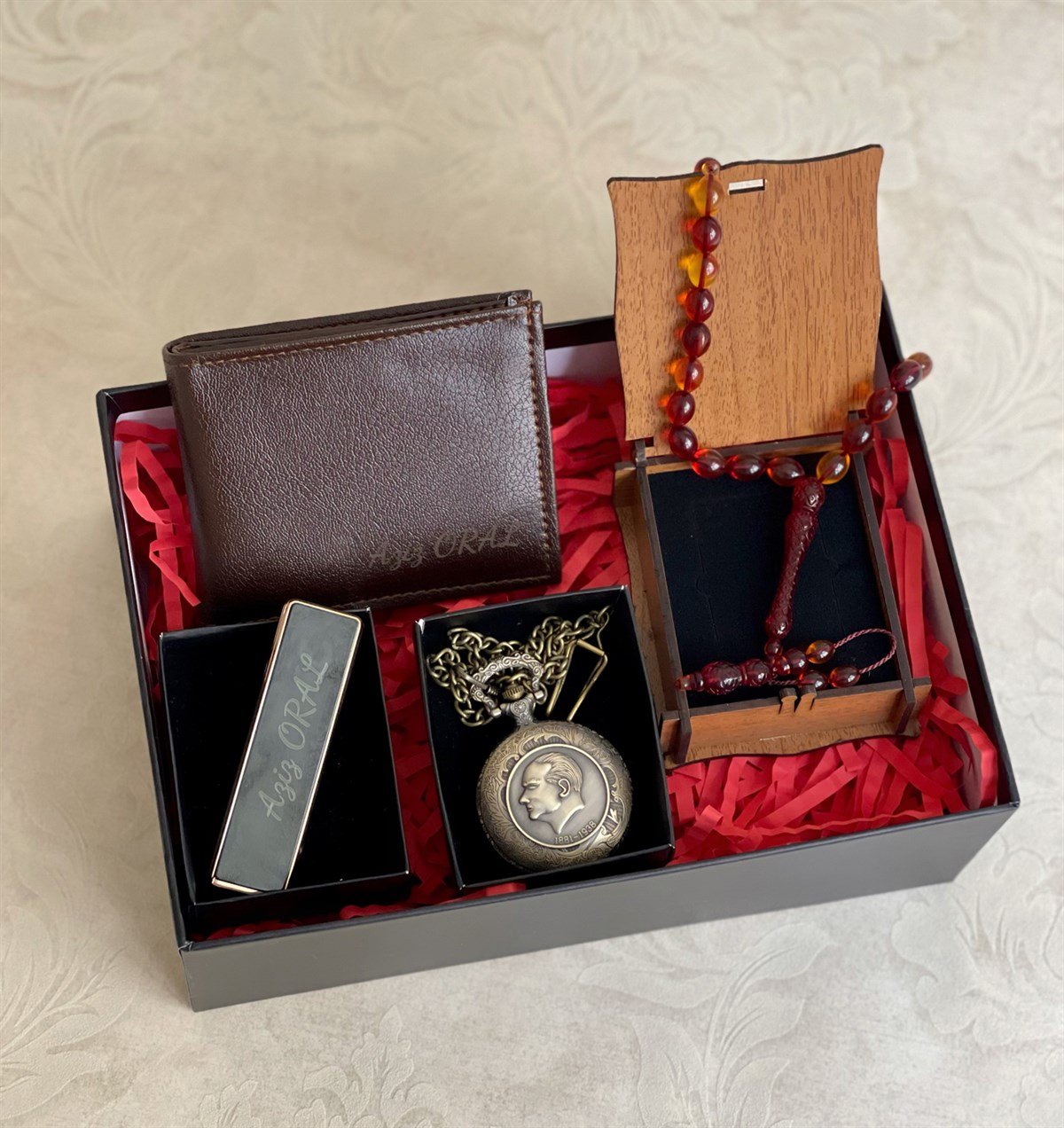 Kişiye Özel Usb Şarjlı Çakmak Siyah Cüzdan Özel Kutulu Tesbih Ve Atatürk Silüetli Köstekli SaatgiftmodaGmhs1007814