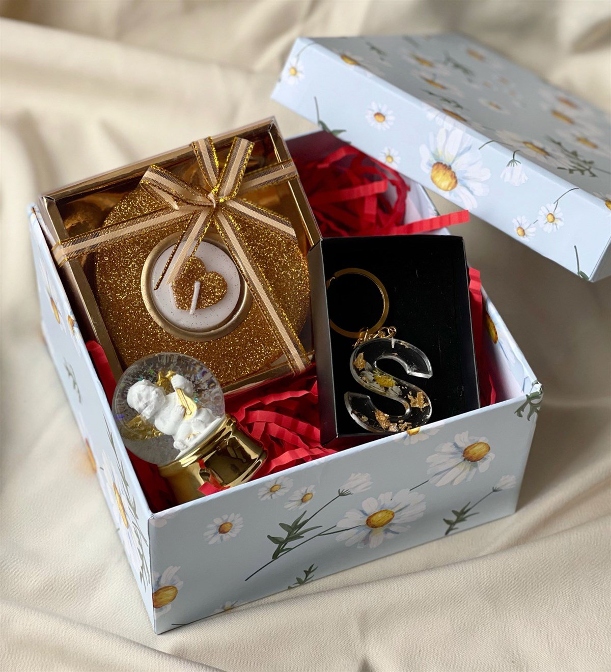 Özel Kutulu  Altınyaldızlı Mini Kar Küresi Mum Ve Gold Epoksi AnahtarlıkgiftmodaGmhs100655