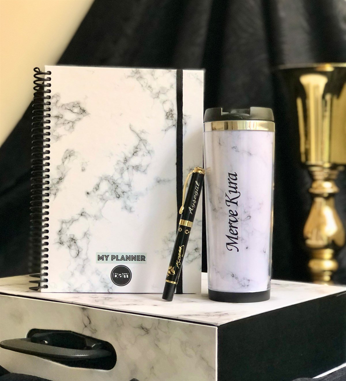 Kişiye Özel Beyaz Mermer Tasarımlı Özel Kutulu Hediye SetiGiftmoda Beyaz-Mermer-Mug-MKA-K-O 