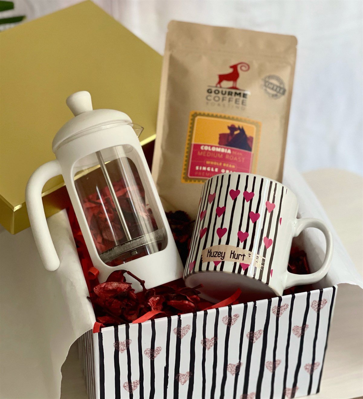 Kişiye Özel Pembe Işıltılı Kalp French Press & Filtre Kahveli Sevgiliye Hediye SetiGiftmodaGmhs100179