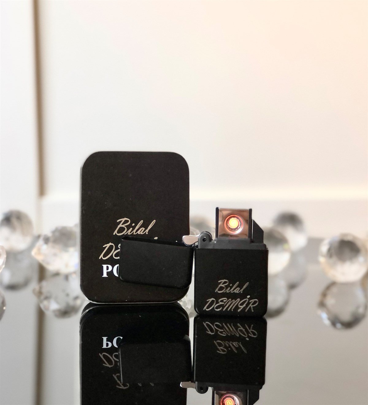 Kişiye Özel USB Şarjlı Siyah Renkli ÇakmakGiftmodako-usb-siyah-çakmak