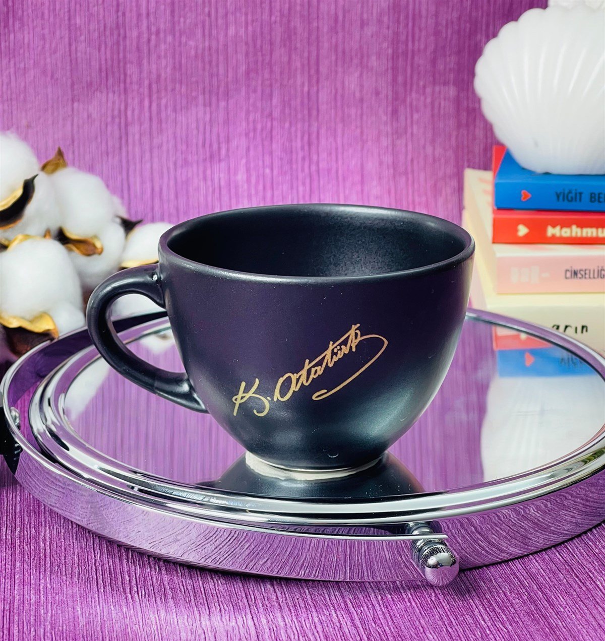 M.Kemal Atatürk Gold Yazı Tasarımlı Siyah 6 Cm Kupa BardakgiftmodaGmkp100274