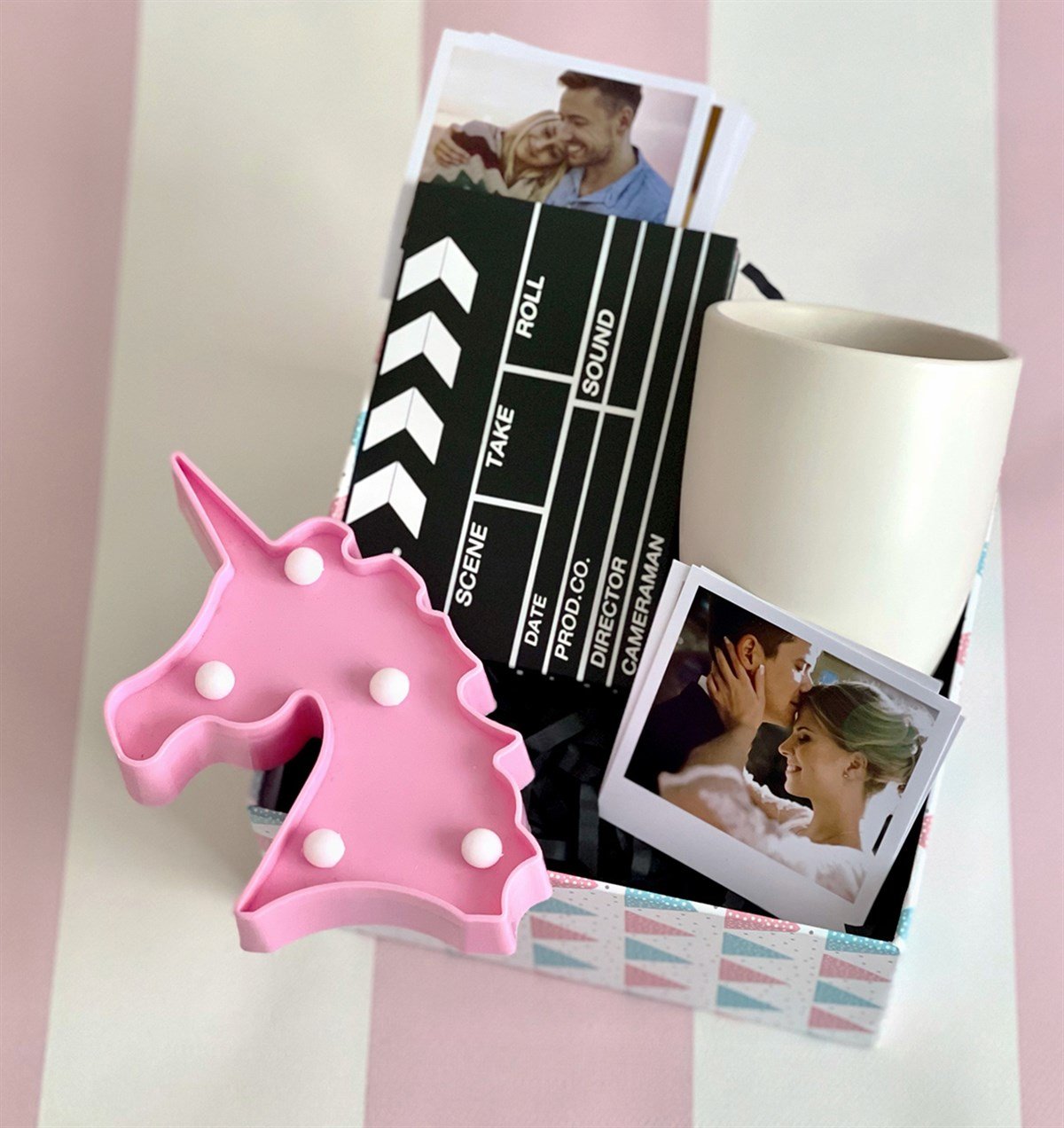 Kişiye Özel Fotoğraflı Unicorn Led Lamba Rozet ve Klaket Mini Fotoğraf Albümü Hediye SetiGiftmodaGmhs101032