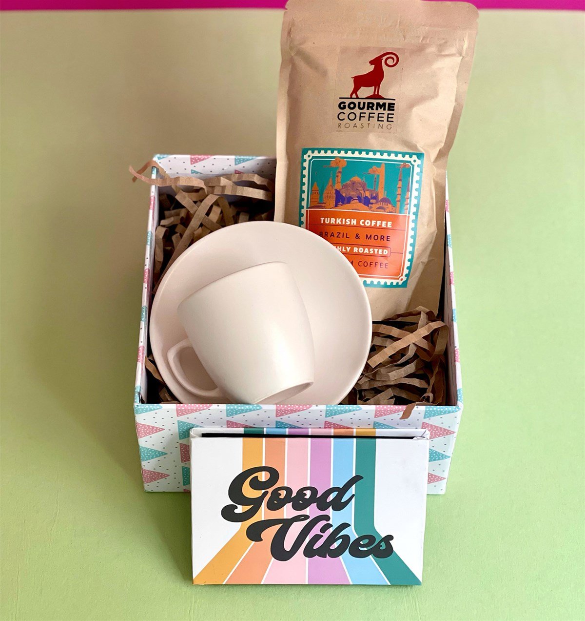 Türk Kahvesi Fincanı Good Vibes Mini Fotoğraf Albümü ve Türk Kahvesi Mini Hediye Seti GiftmodaGmhs101034