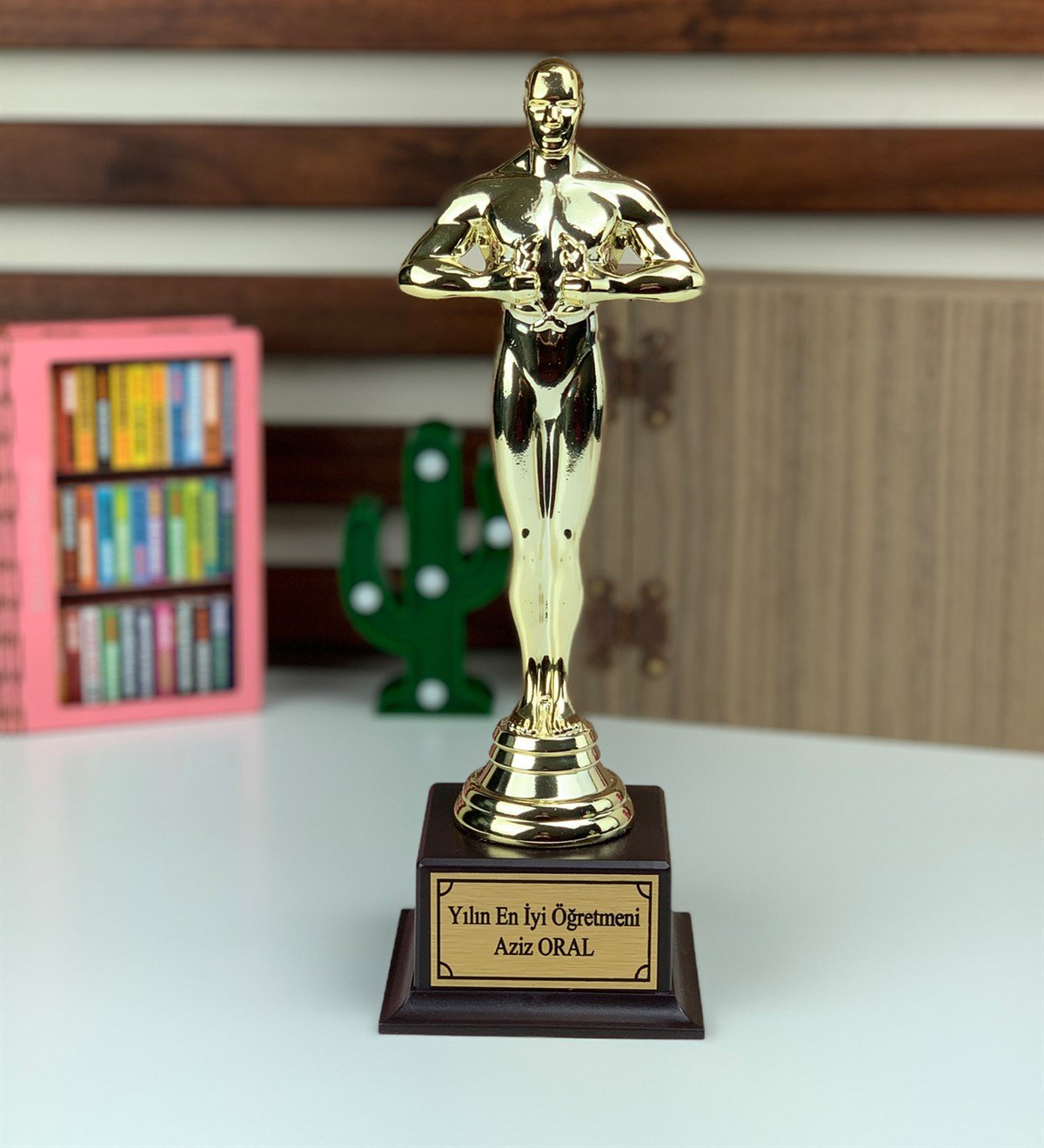 Öğretmenler Günü OscarıGiftmodaOscar-Öğretmen