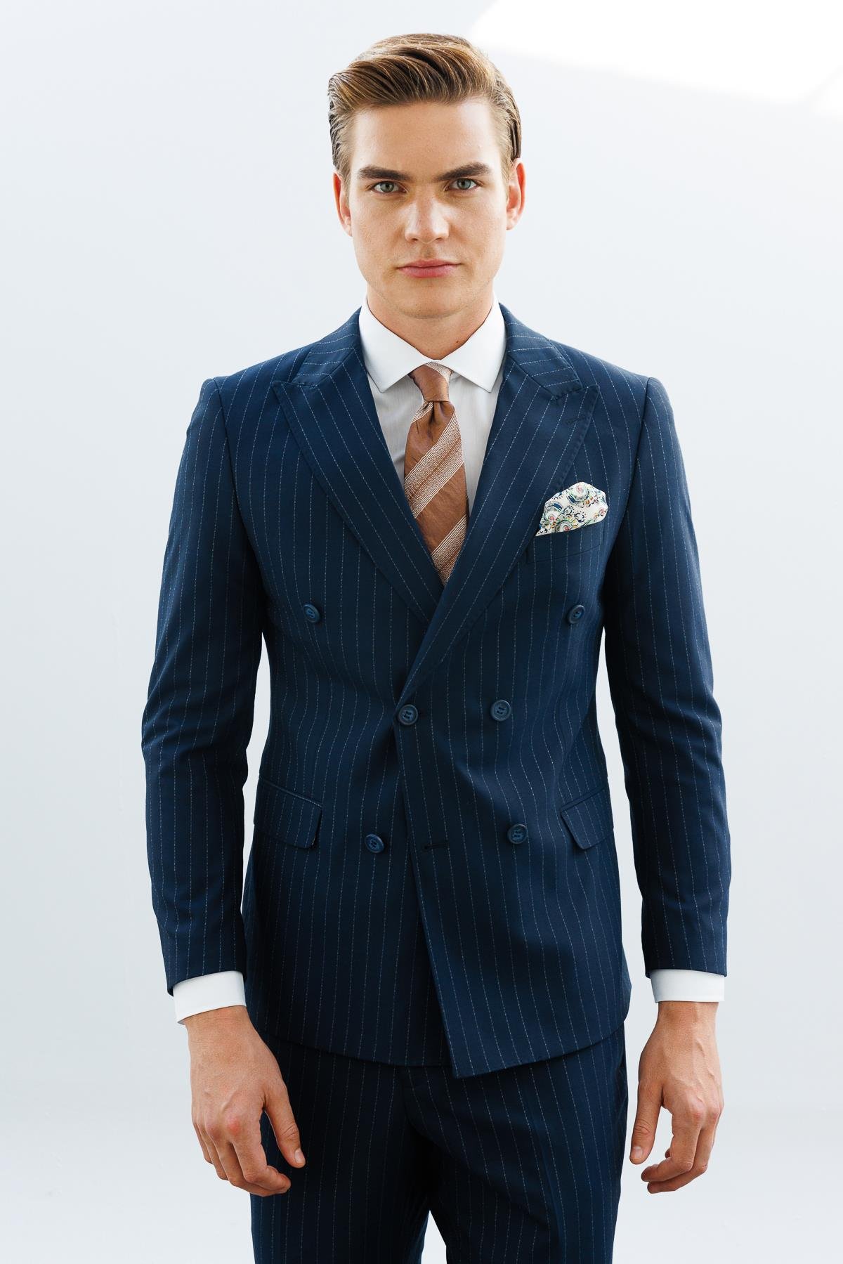 ERKEK LACİVERT SLIM FIT / DAR KALIP GENİŞ KIRLANGIÇ TAKIM ELBİSE