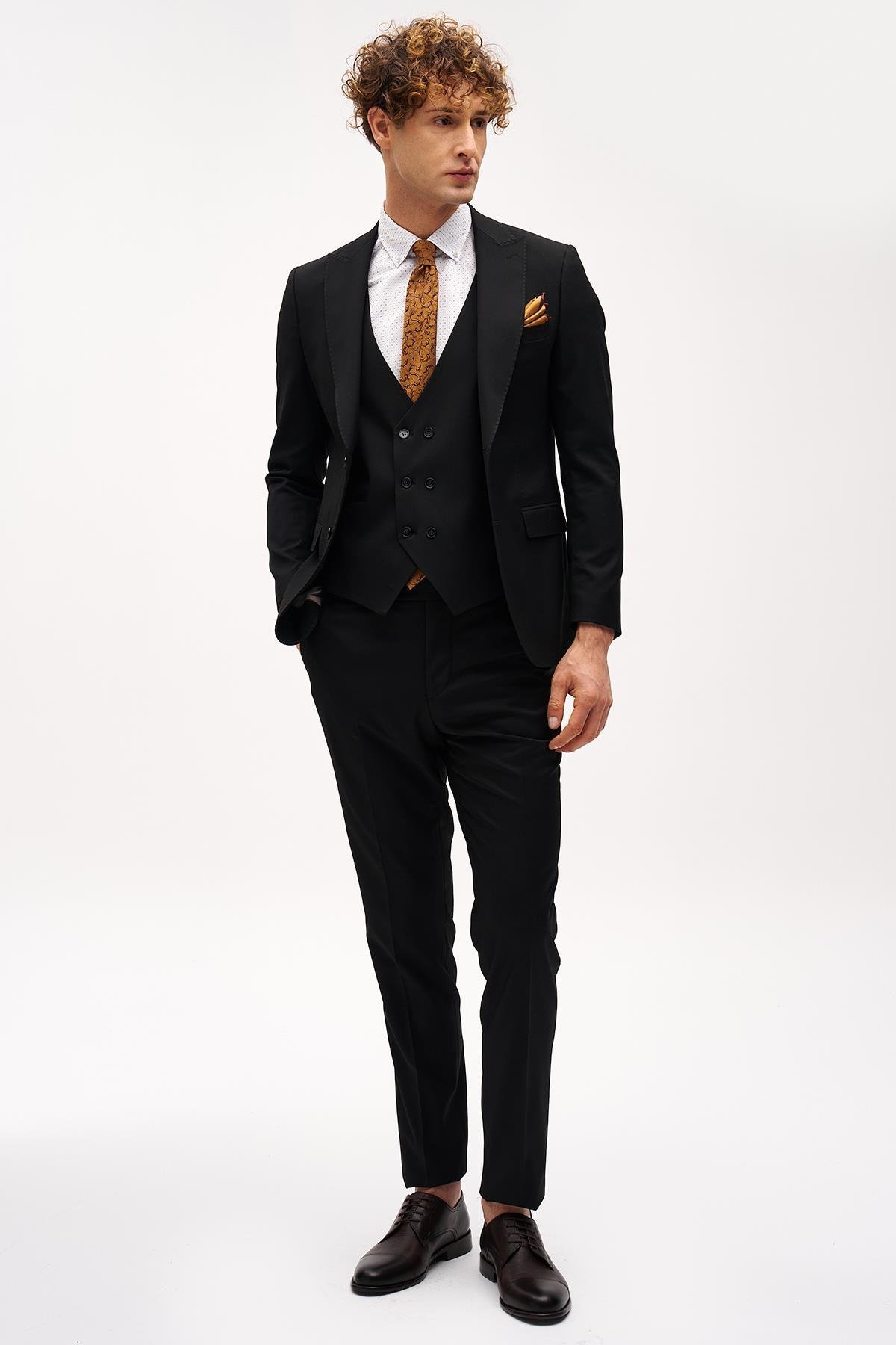 ERKEK SİYAH SLIM FIT / DAR KALIP SİVRİ YAKA YELEKLİ TAKIM ELBİSE