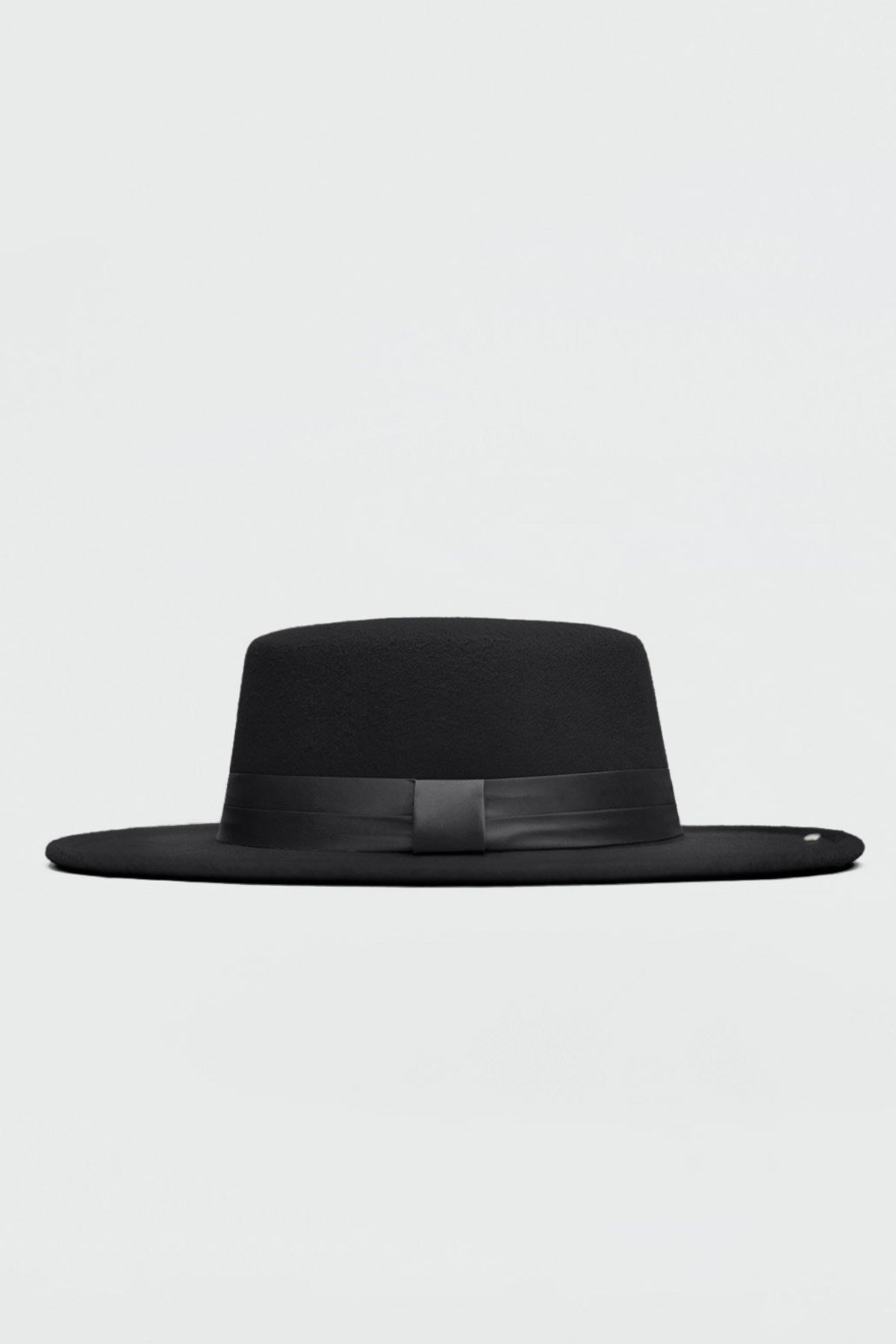 Women's Rounded Brimmed Black Boater Hat