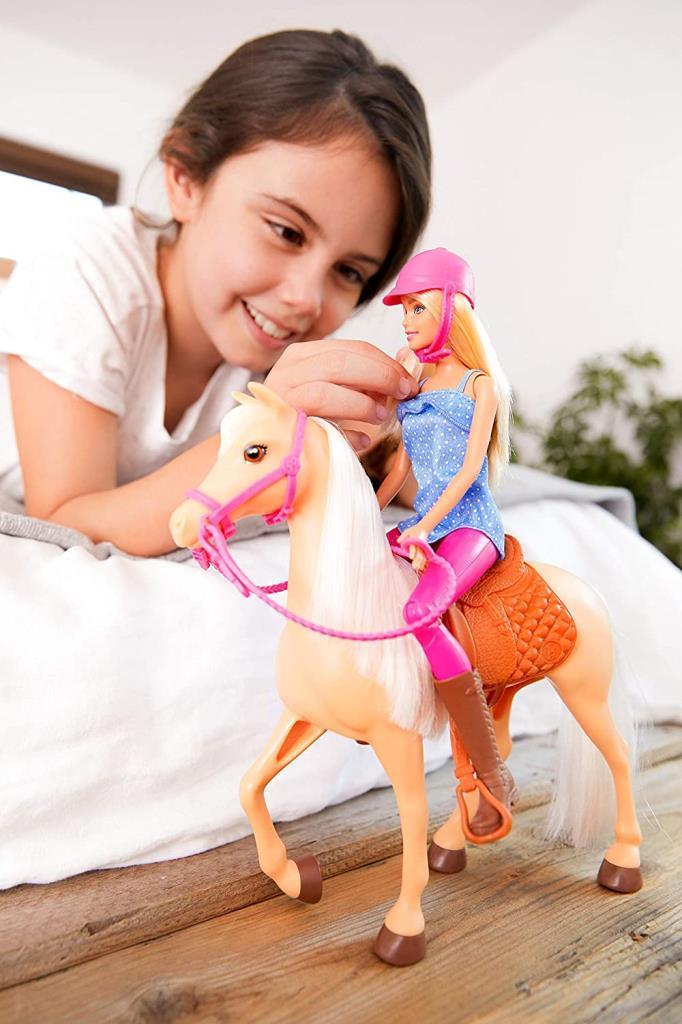 barbieMattel Barbie ve Güzel Atı Oyun Seti FXH13