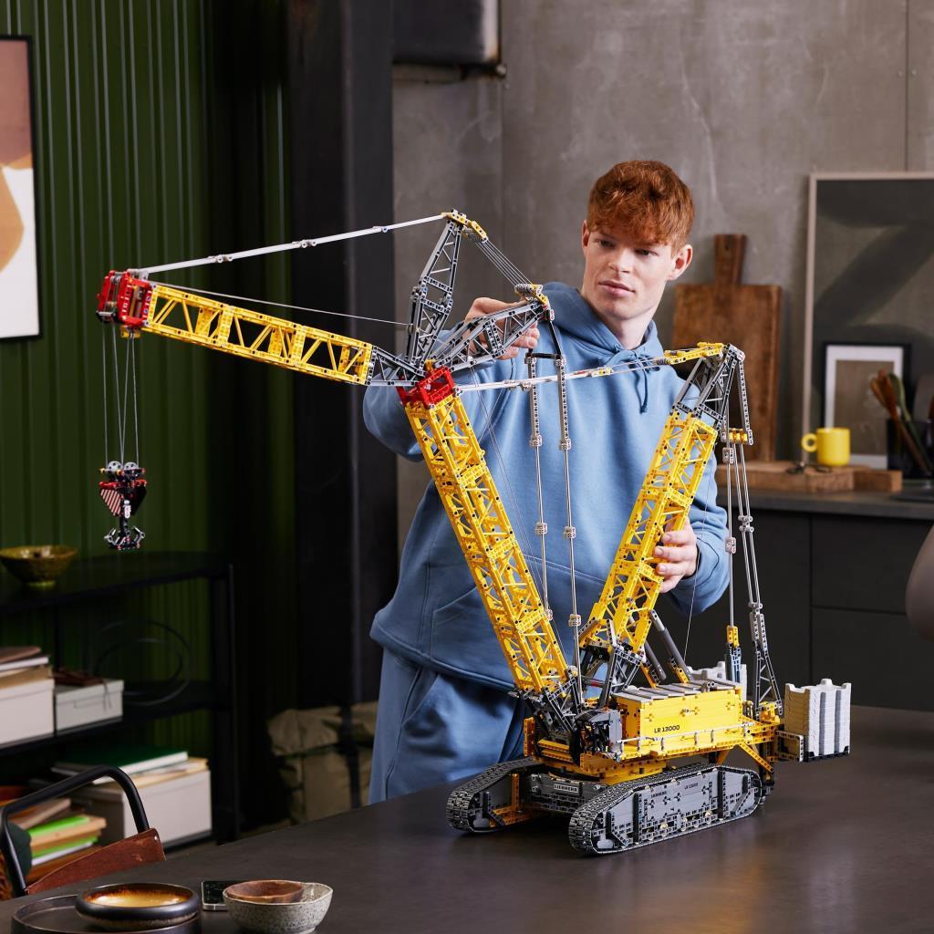 LEGOLEGO Technic Liebherr Paletli Vinç Lr 13000 42146,Çalışan Bir Vinç İçeren Yaratıcı Oyuncak Yapım Seti (2883 Parça)