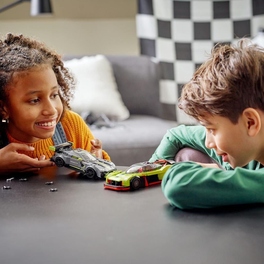 LEGOLEGO® Speed Champions Aston Martin Valkyrie AMR Pro ve Aston Martin Vantage GT3 76910 - Araba Seven Çocuklar İçin Yaratıcı Oyuncak Yapım Seti (592 Parça)