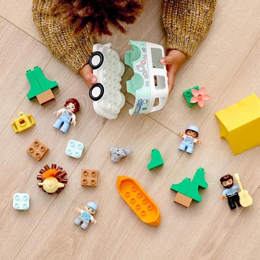 LEGOLEGO DUPLO Kasabası Ailece Karavan Macerası 10946 - Çocuklar için Kamp Temalı Yaratıcı Oyuncak Yapım Seti (30 Parça)