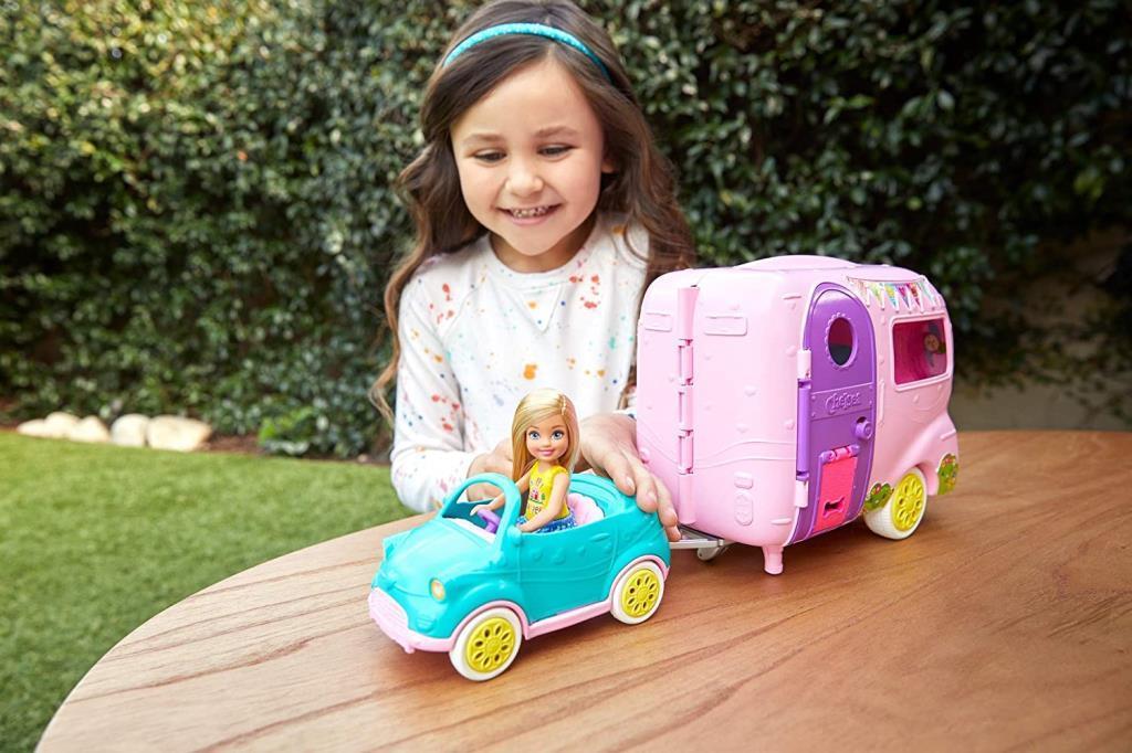 barbieBarbie Chelsea'nin Karavanı FXG90