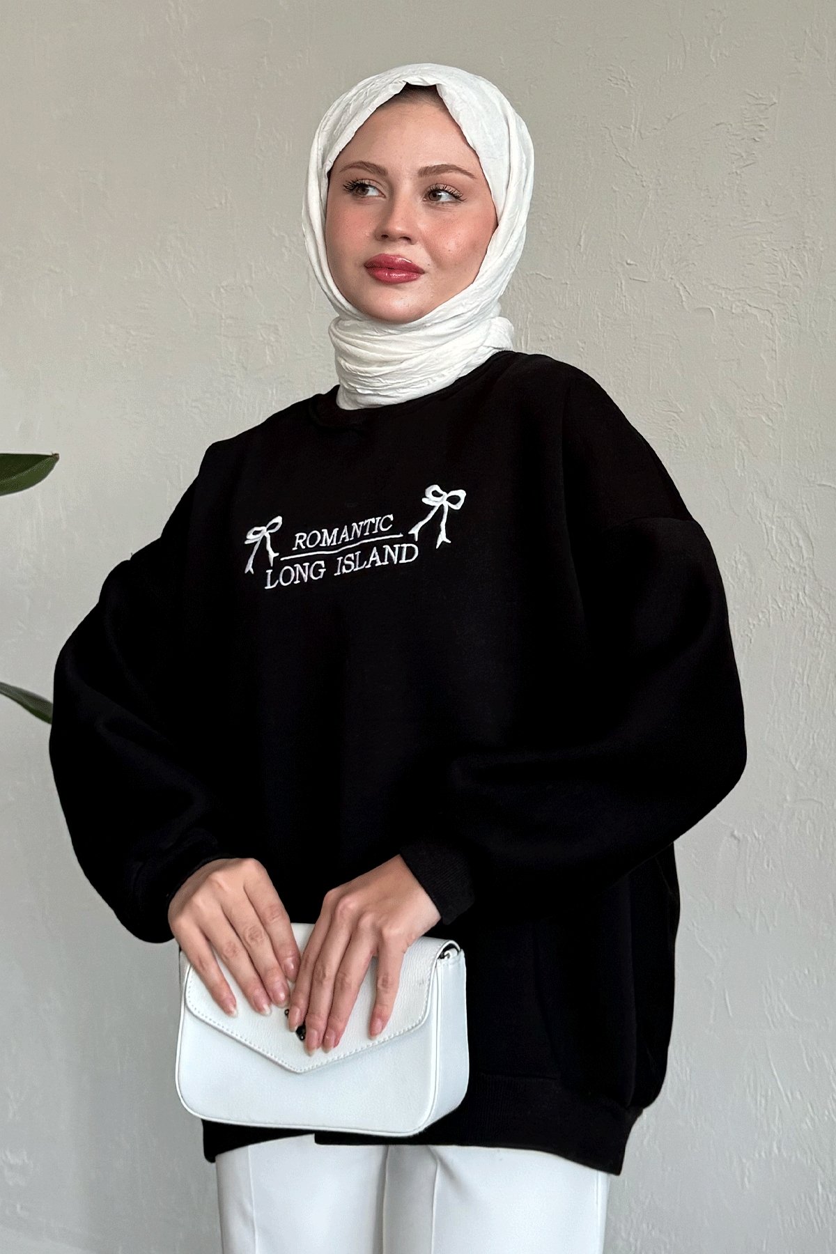 Fiyonk Yazı İşleme Siyah Sweat