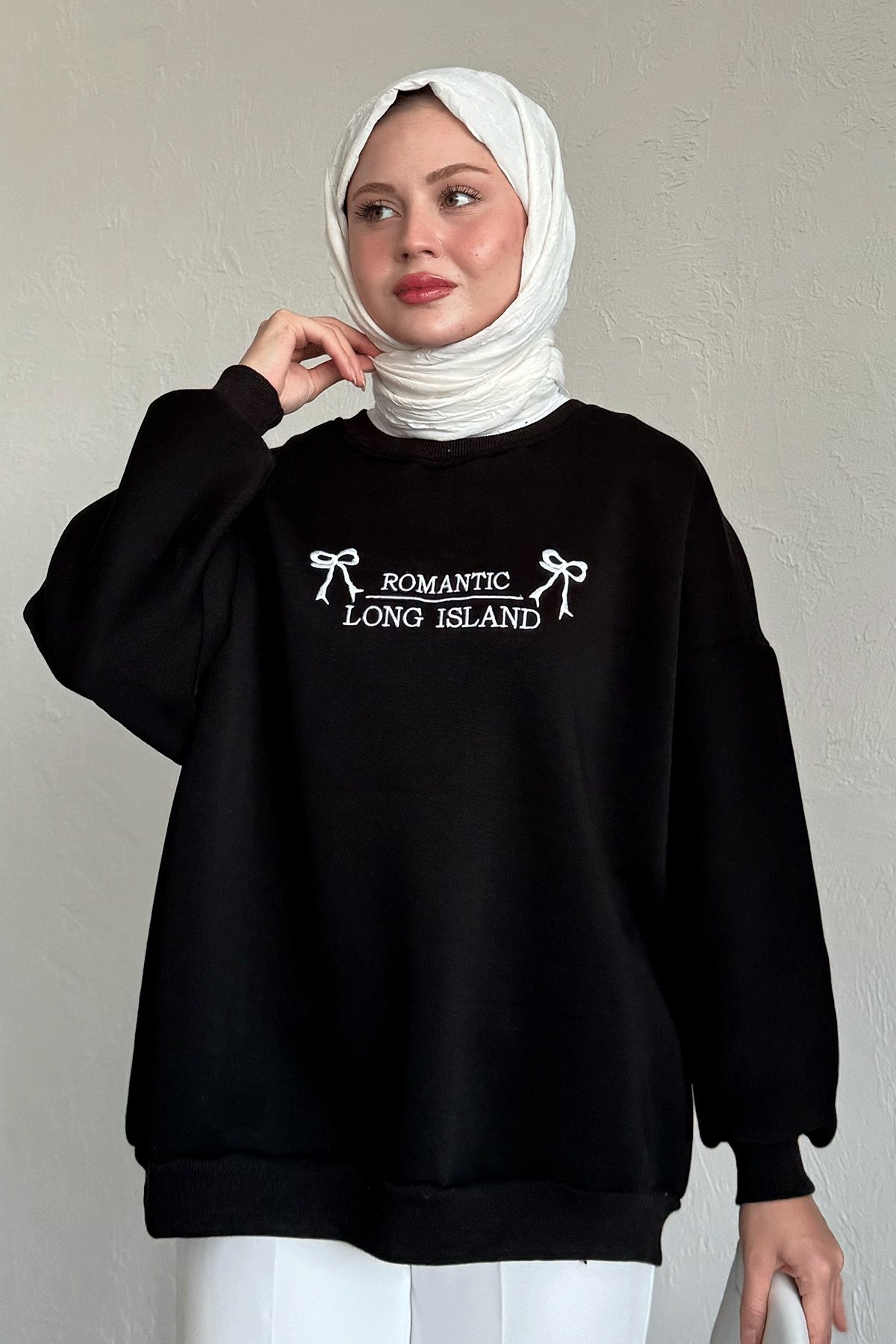 Fiyonk Yazı İşleme Siyah Sweat