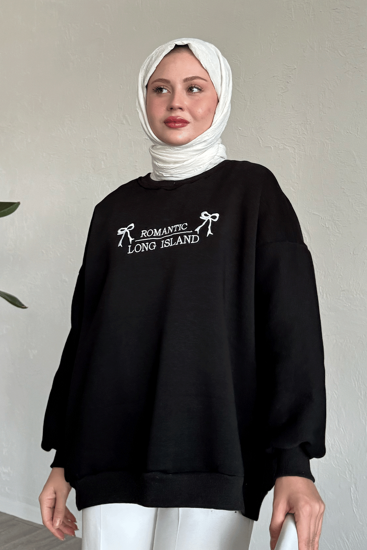 Fiyonk Yazı İşleme Siyah Sweat