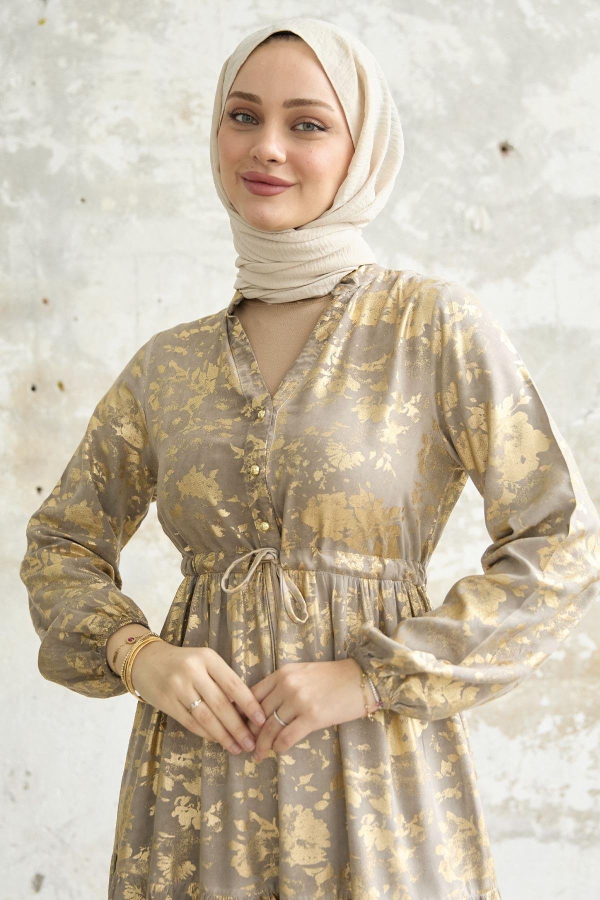 Gold Varaklı Yaprak Desen Bej Elbise