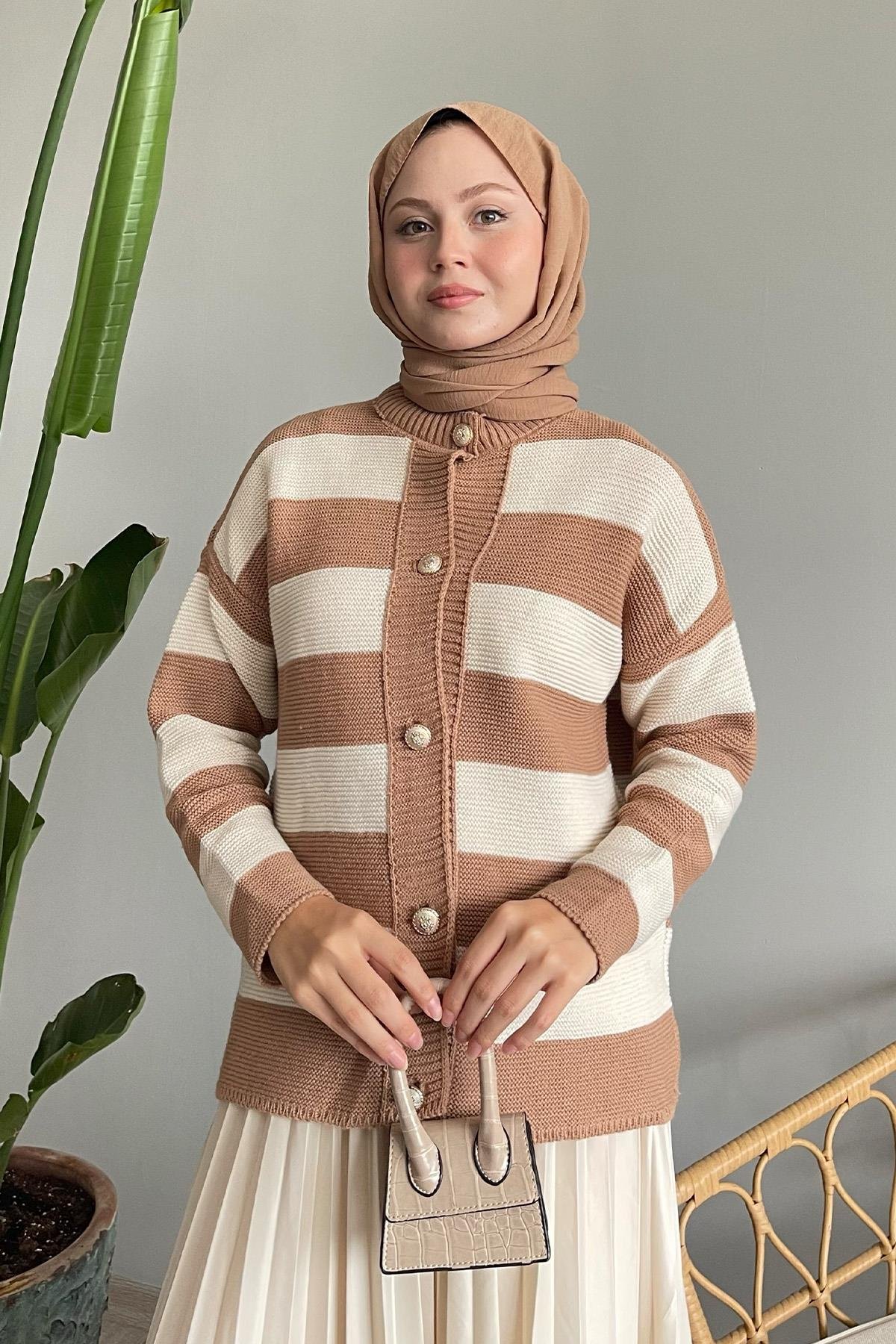 Kalın Şeritli Camel Triko Hırka