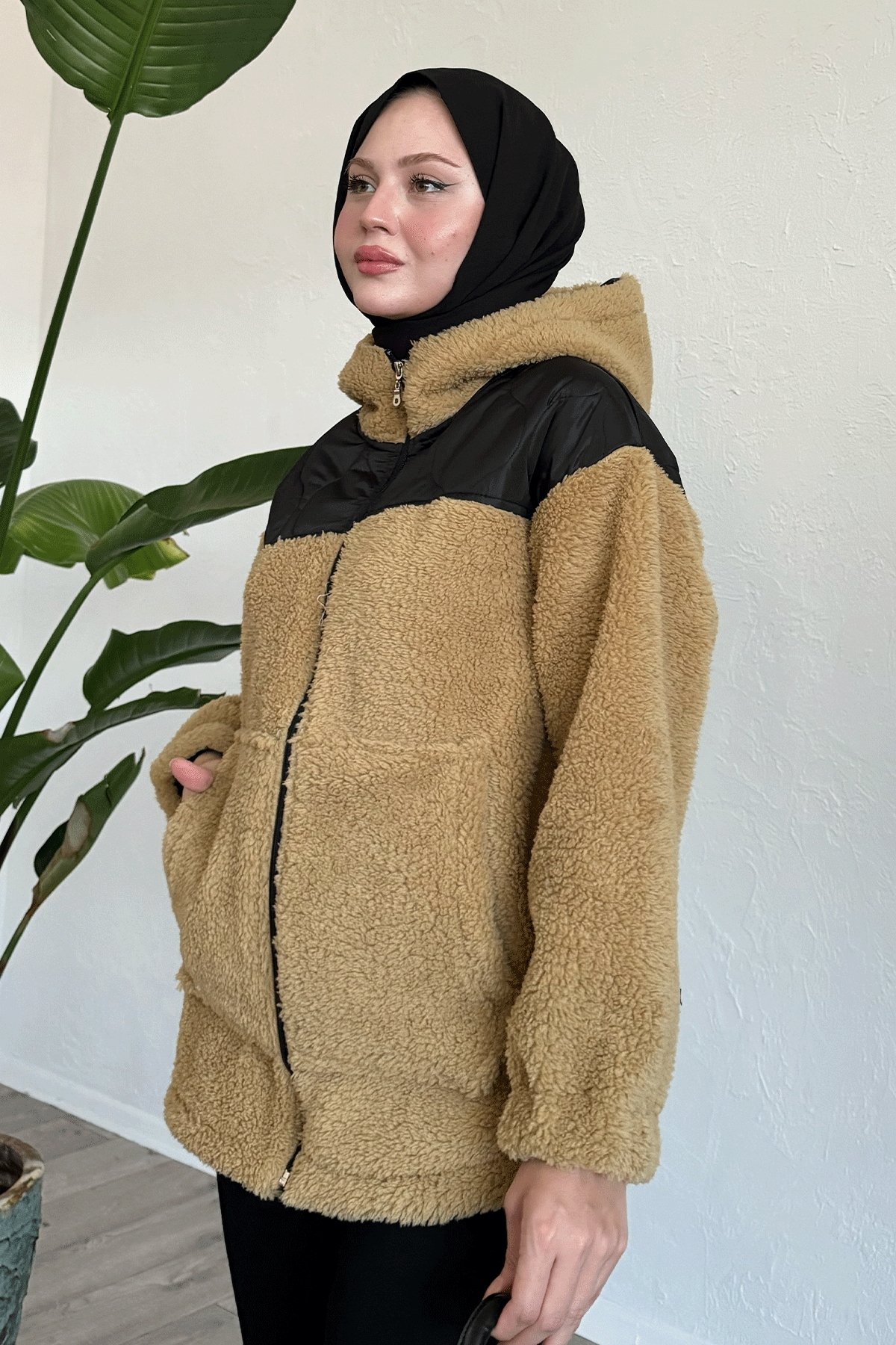 Kapitone Detay Camel Peluş Hırka