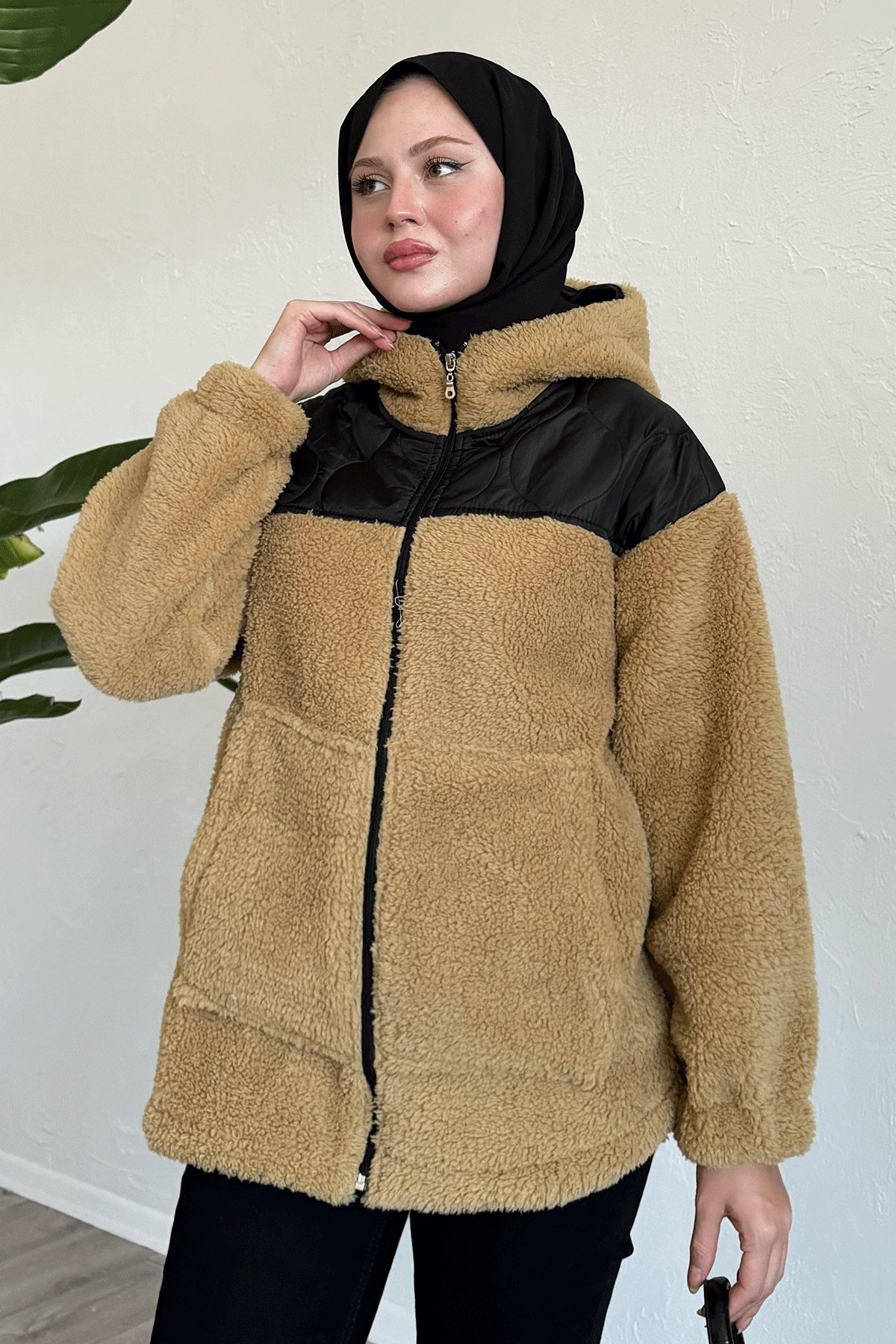 Kapitone Detay Camel Peluş Hırka