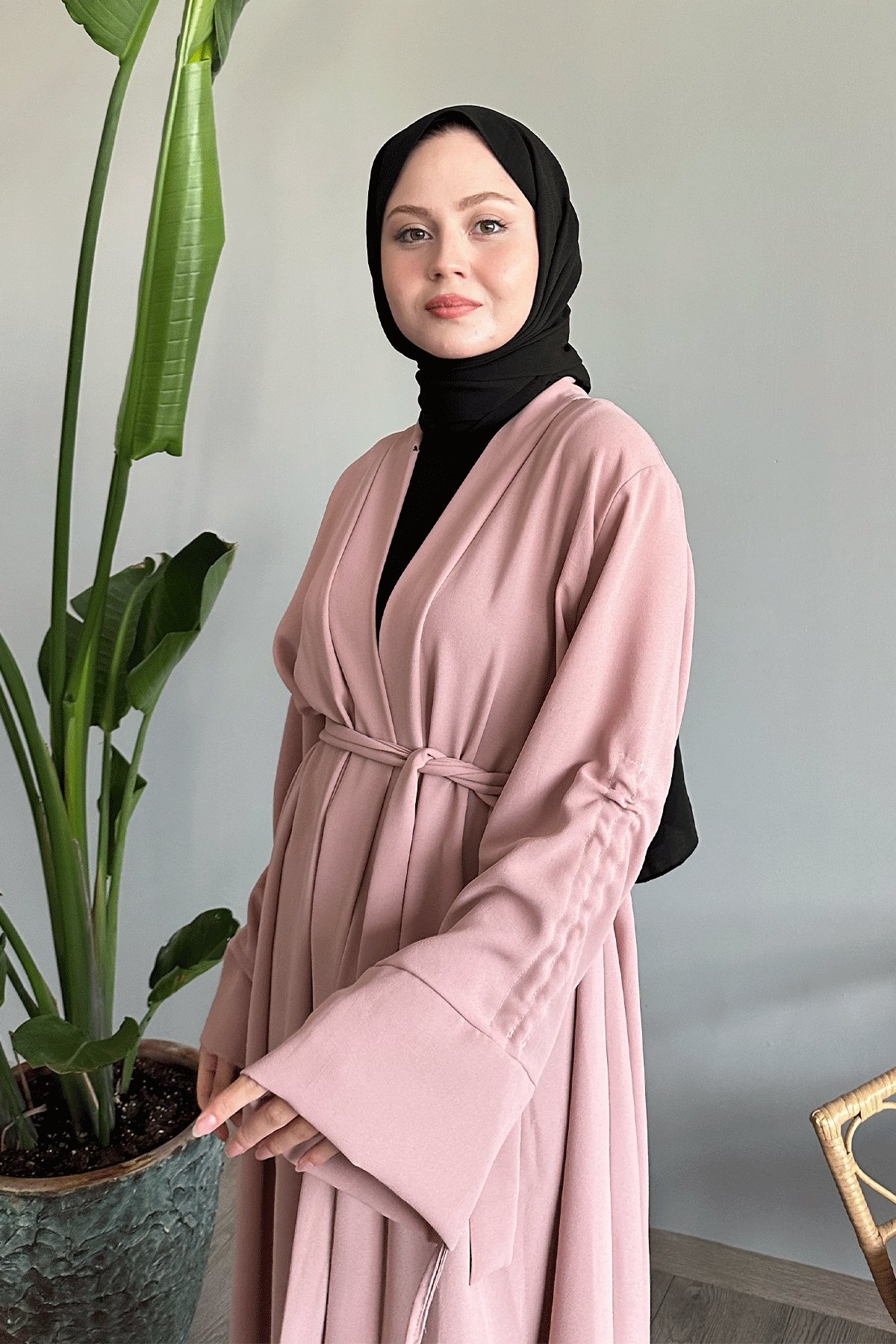 Kolu İpli Büzgülü Pudra Abaya