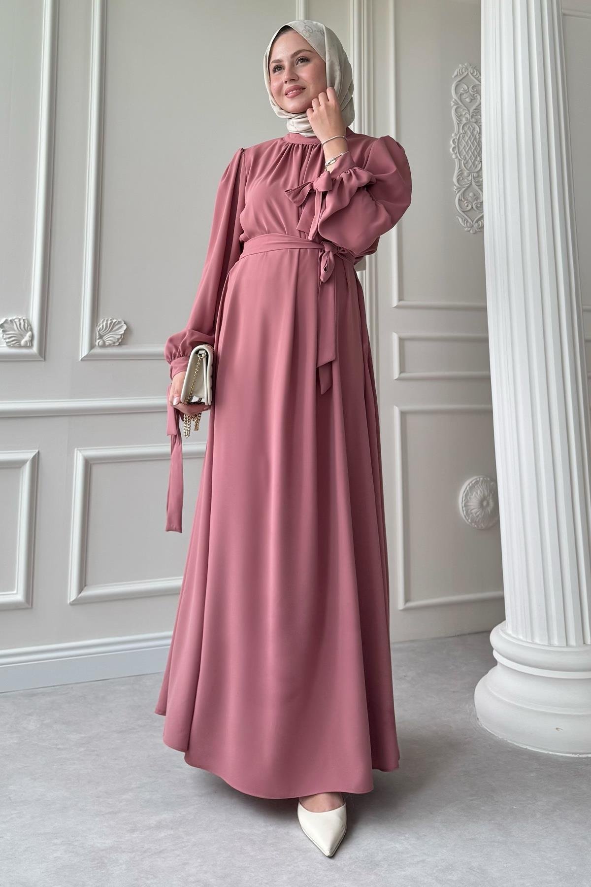 Kolu Kuşak Bağlamalı Pembe Elbise