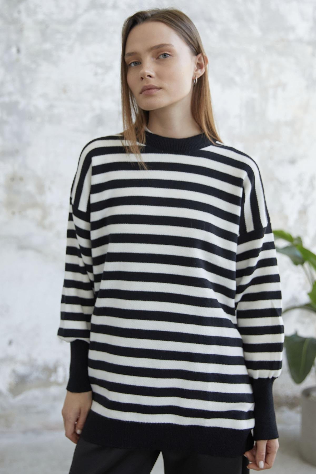 Molya Çizgili Triko Tunik - Siyah