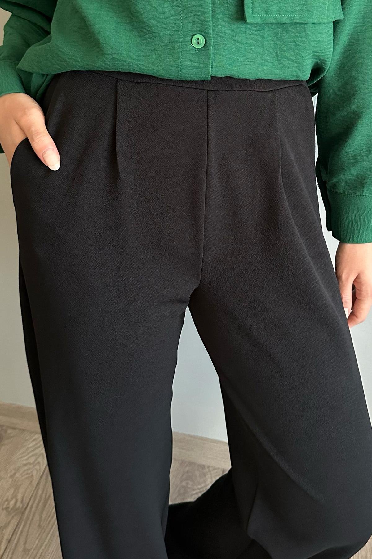 Pile Detay Bol Paça Siyah Pantolon