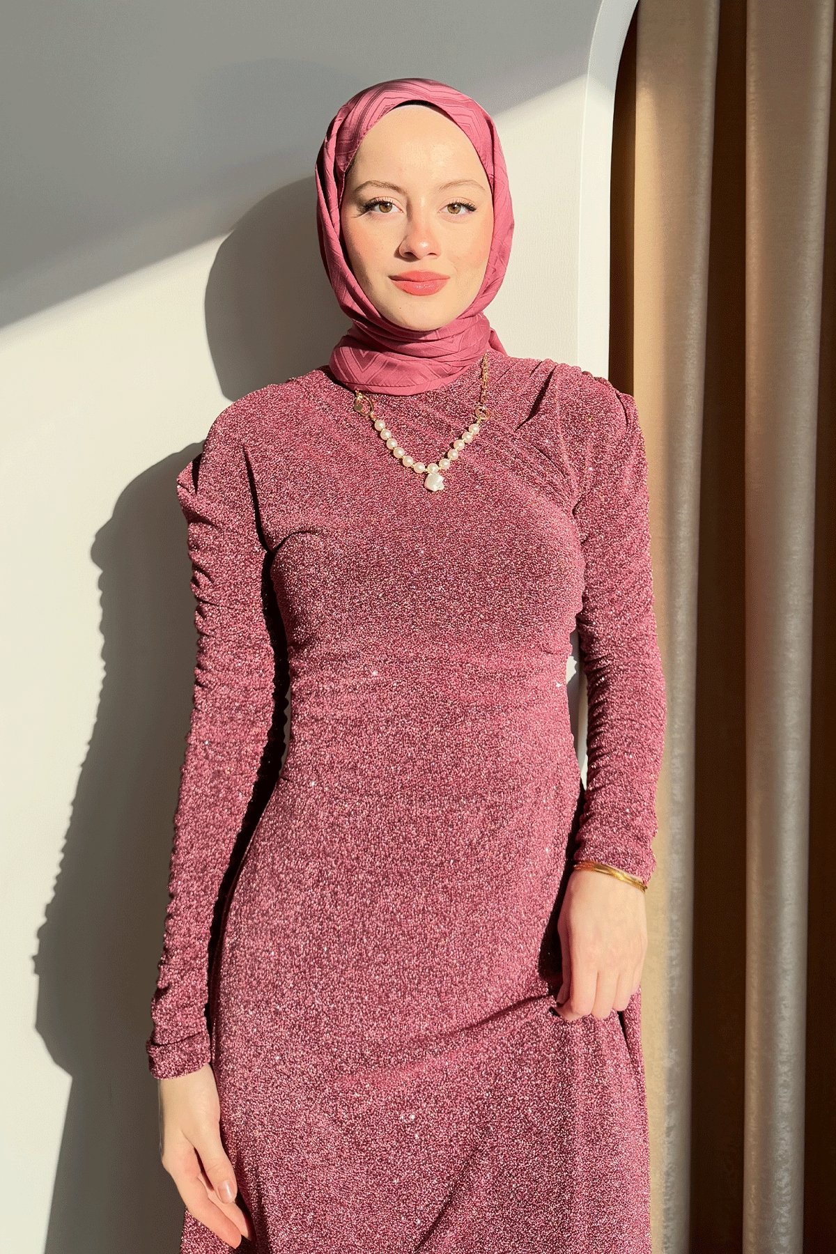 Simli Kruvaze Büzgülü Pembe Elbise