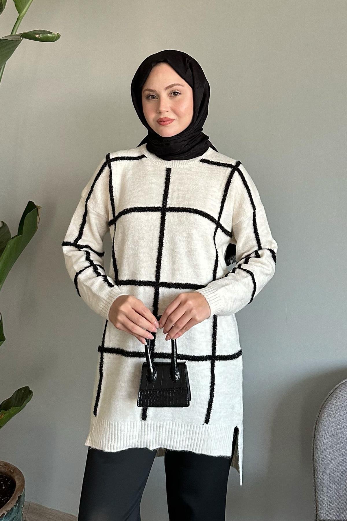 Simli Yumoş Ekru Triko Tunik