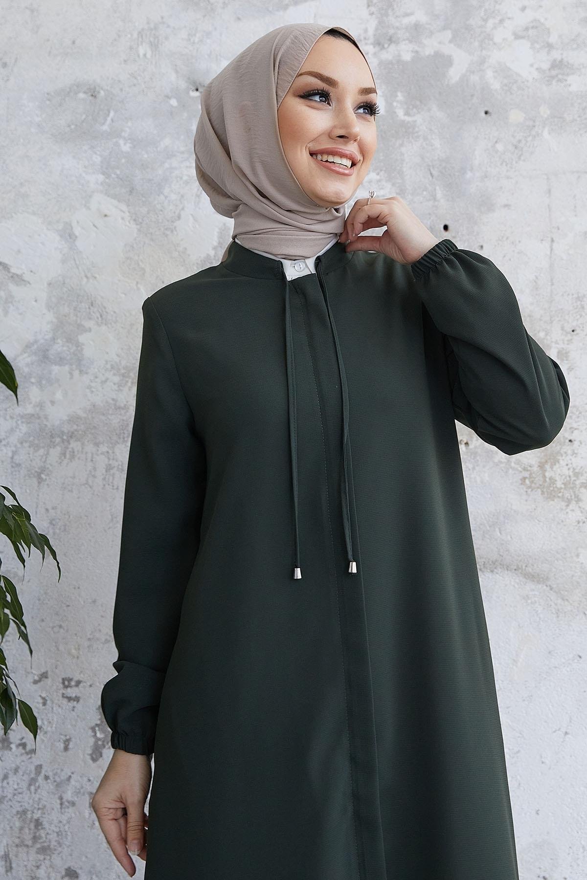 Yakası Bağcıklı Gizli Patlı Haki Ferace