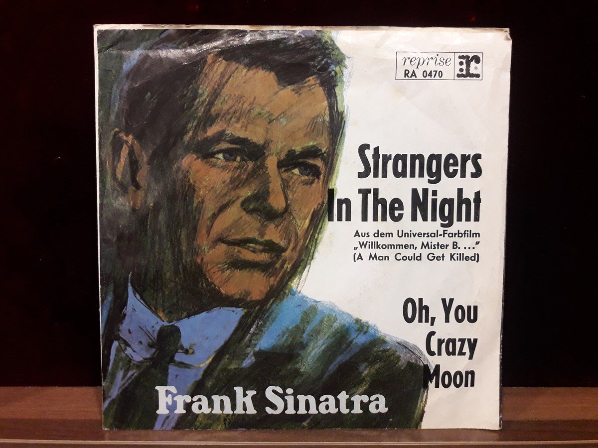 FRANK SINATRA - STRANGERS IN THE NIGHT 