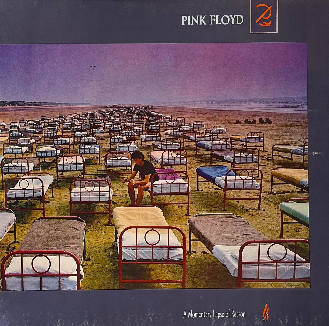 PINK FLOYD - A MOMENTARY LAPSE OF REASON
