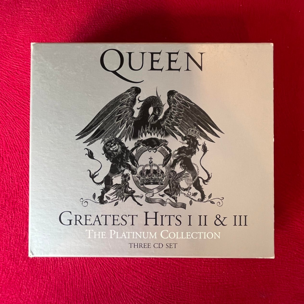 QUEEN - GREATEST HITS I II & III ( THE PLATINUM COLLECTION )