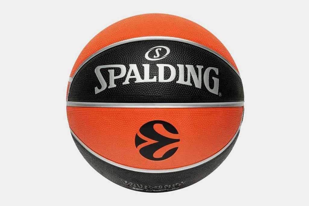 Spalding TF-150 Basketbol Topu 2021 Euro/Turk Beden:6 ile küçük basketbolseverler de basketbolun keyfini doyasıya yaşayabilir. Dayanıklı yapısı ve uygun boyutu ile bu top, çocukların basketbola ilk adımlarını atmaları için ideal bir seçimdir.