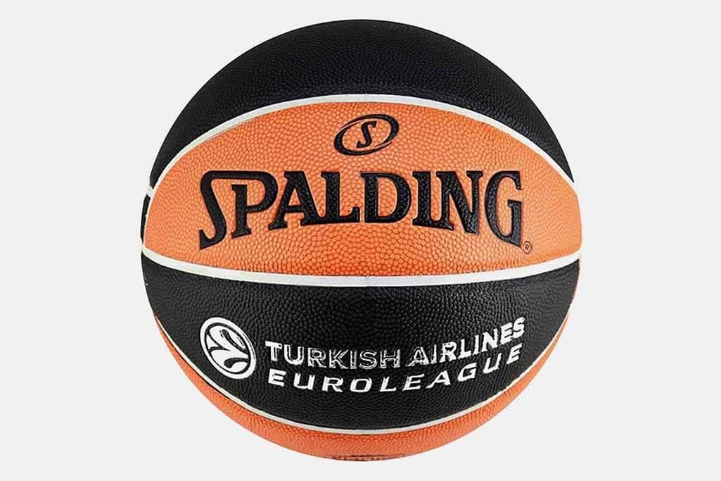 Spalding NBA TF1000 ZK Pro Basketbol Topu No:7 ile her atışta ve smaçta mükemmel kontrol ve isabet sağlayın. NBA tarafından da kullanılan bu top, en üst düzey performans için tasarlanmıştır.