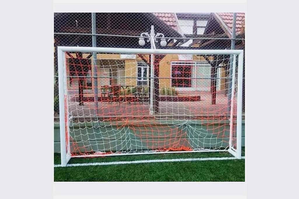 Bayspor Metal Kale Direği 220*400*60 cm