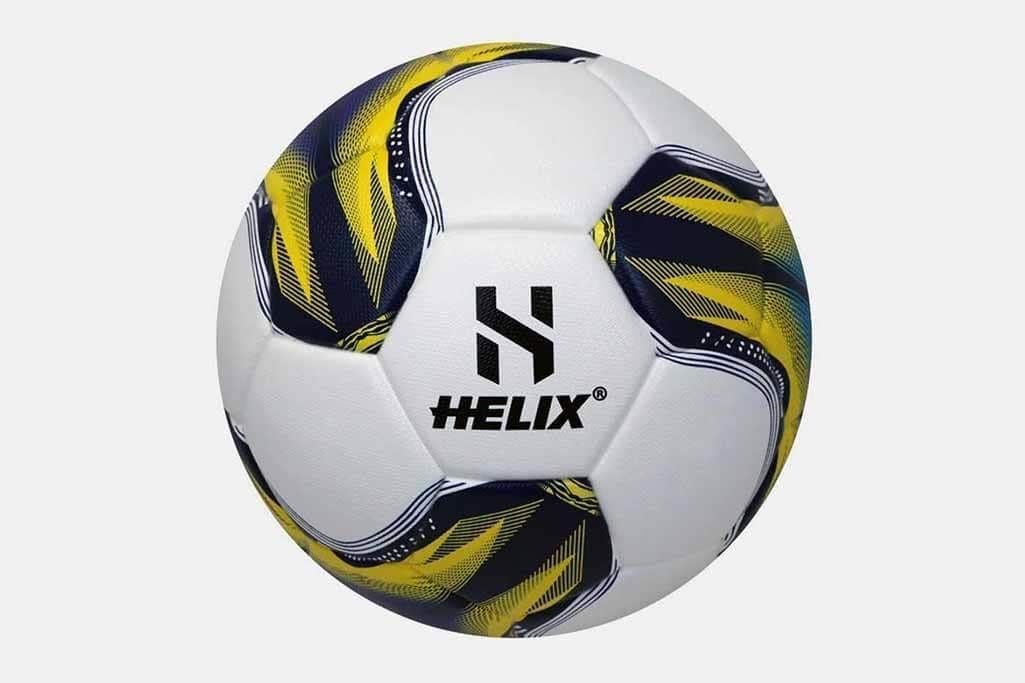 Helix TRB-4 Hybrid Futbol Topu No:4, hem antrenmanlarda hem de eğlence amaçlı kullanabileceğiniz bir modeldir. Dayanıklılığı ve performansı ile her koşulda size en iyiyi sunar.