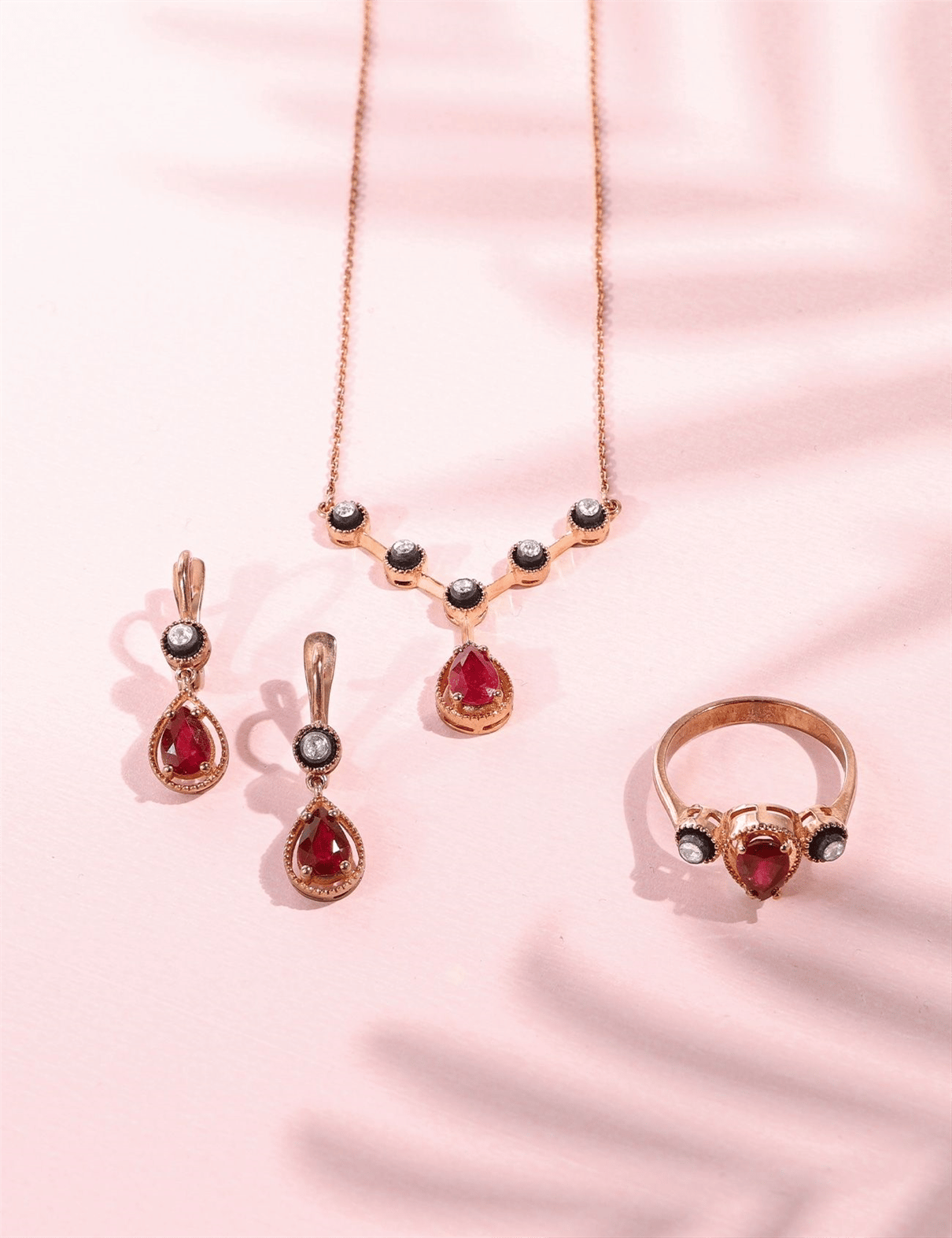 Elmaslı Safir Set