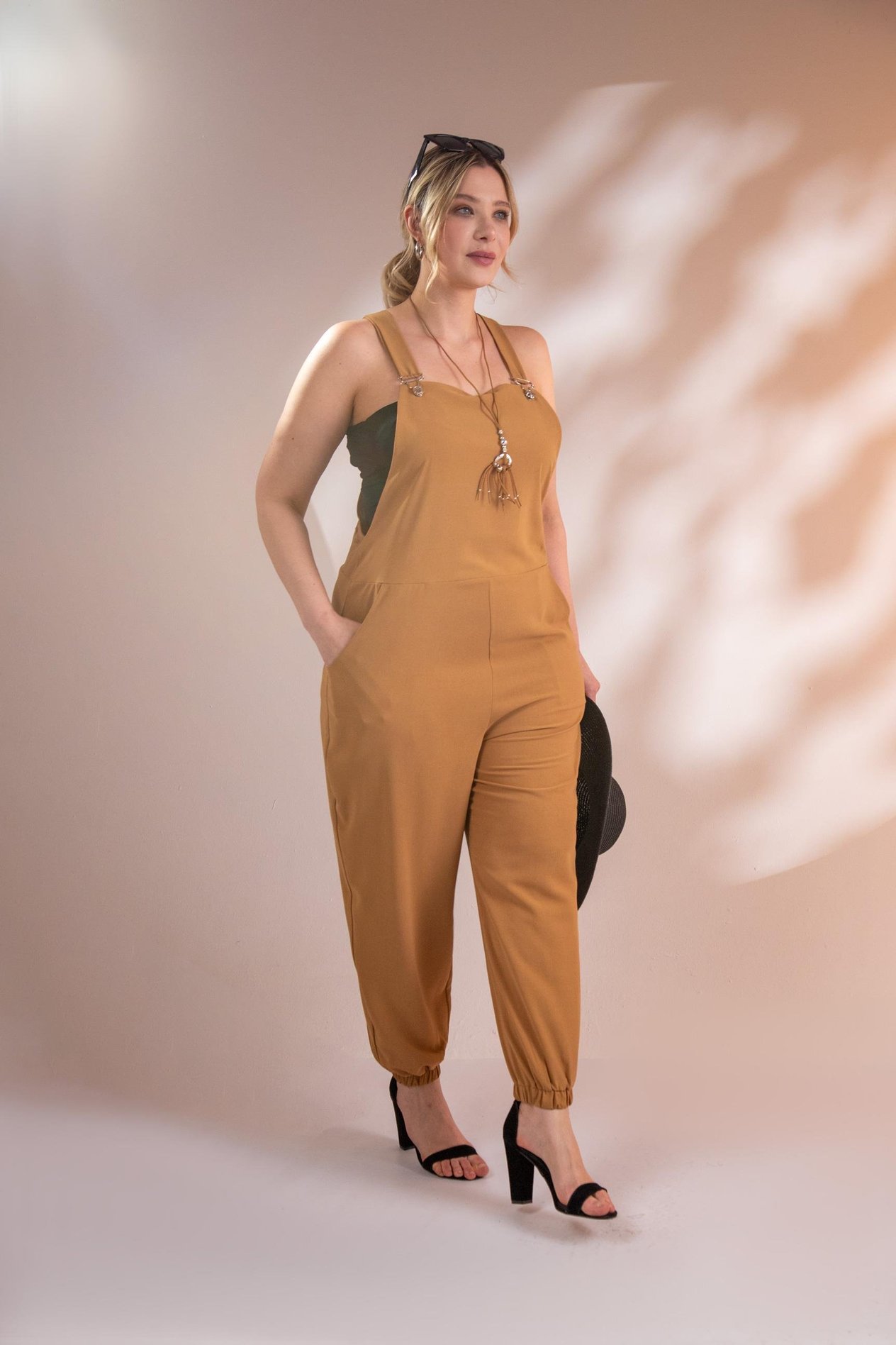 Büyük Beden 111981 Askılı Cepli Tulum  Camel