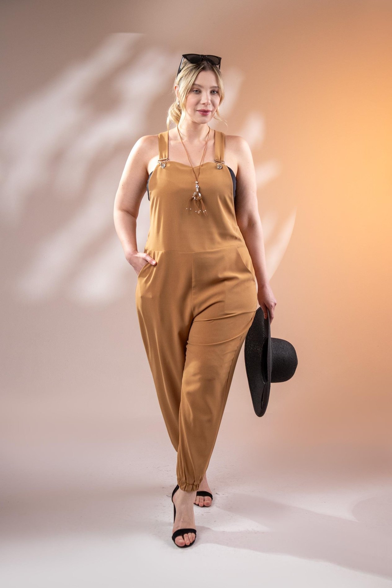 Büyük Beden 111981 Askılı Cepli Tulum  Camel