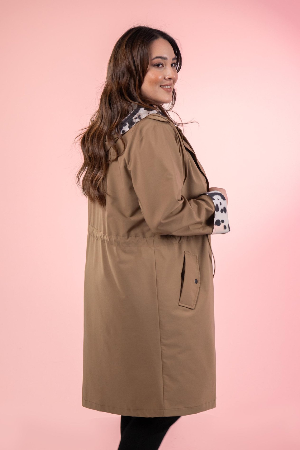 Büyük Beden 122137 Leoparlı Trençkot Camel