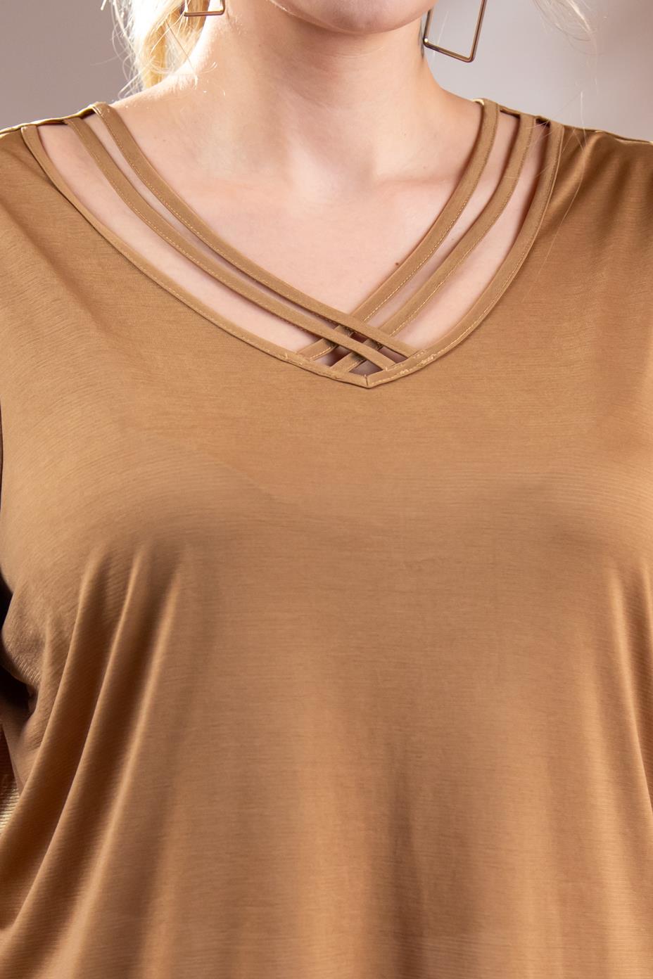 Büyük Beden 3330376 V Yaka Biyeli Bluz  Camel