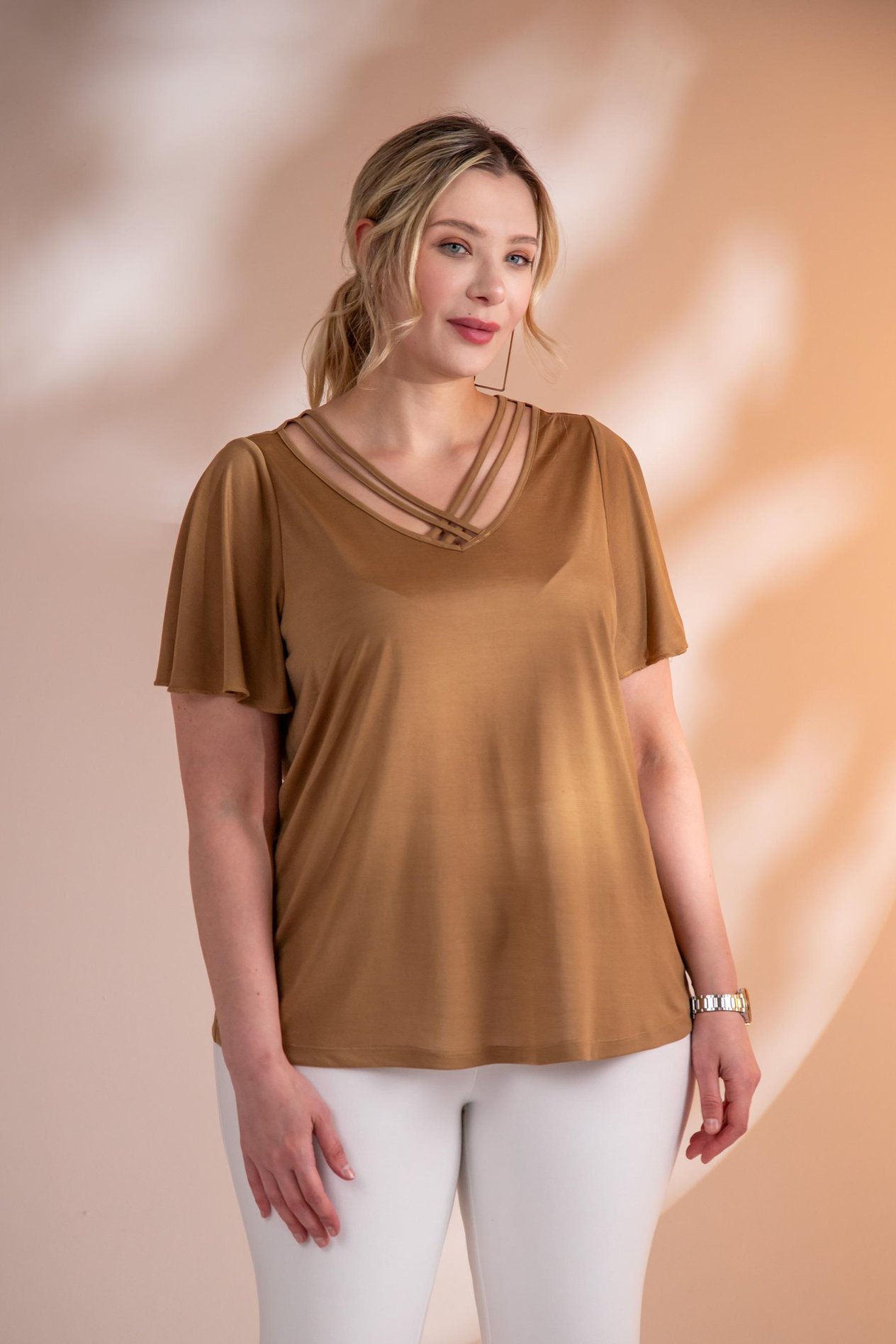 Büyük Beden 3330376 V Yaka Biyeli Bluz  Camel