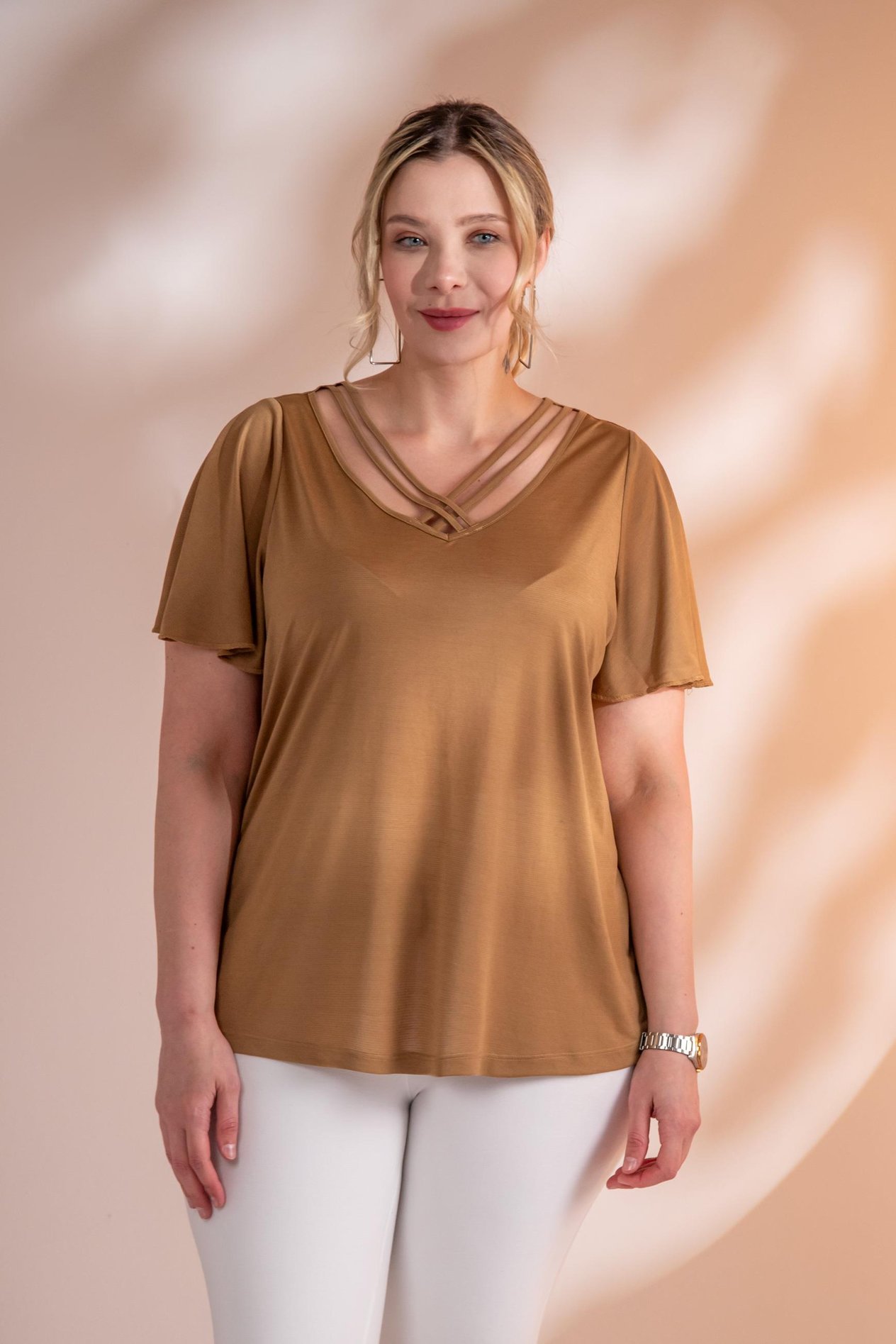 Büyük Beden 3330376 V Yaka Biyeli Bluz  Camel
