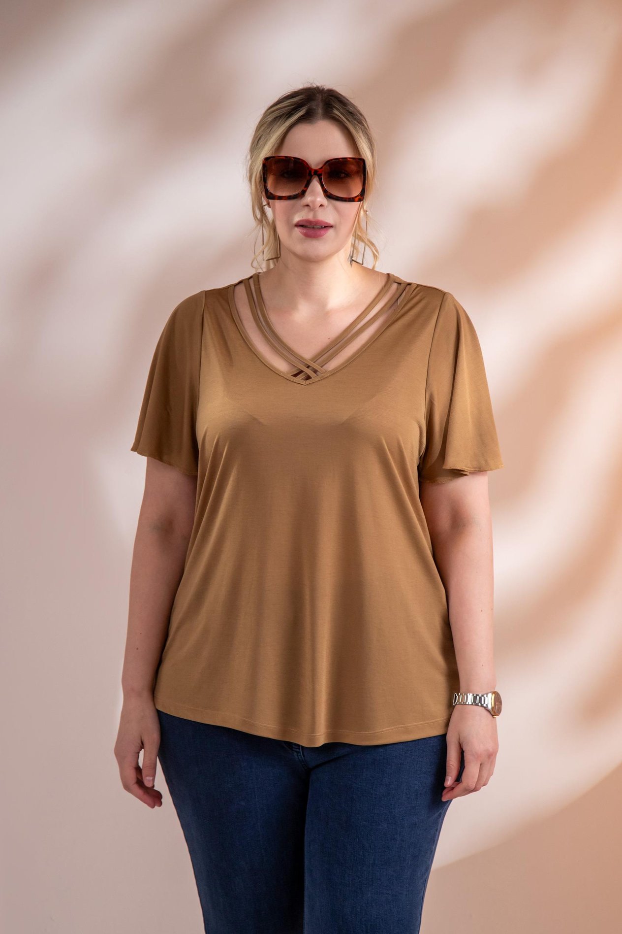 Büyük Beden 3330376 V Yaka Biyeli Bluz  Camel
