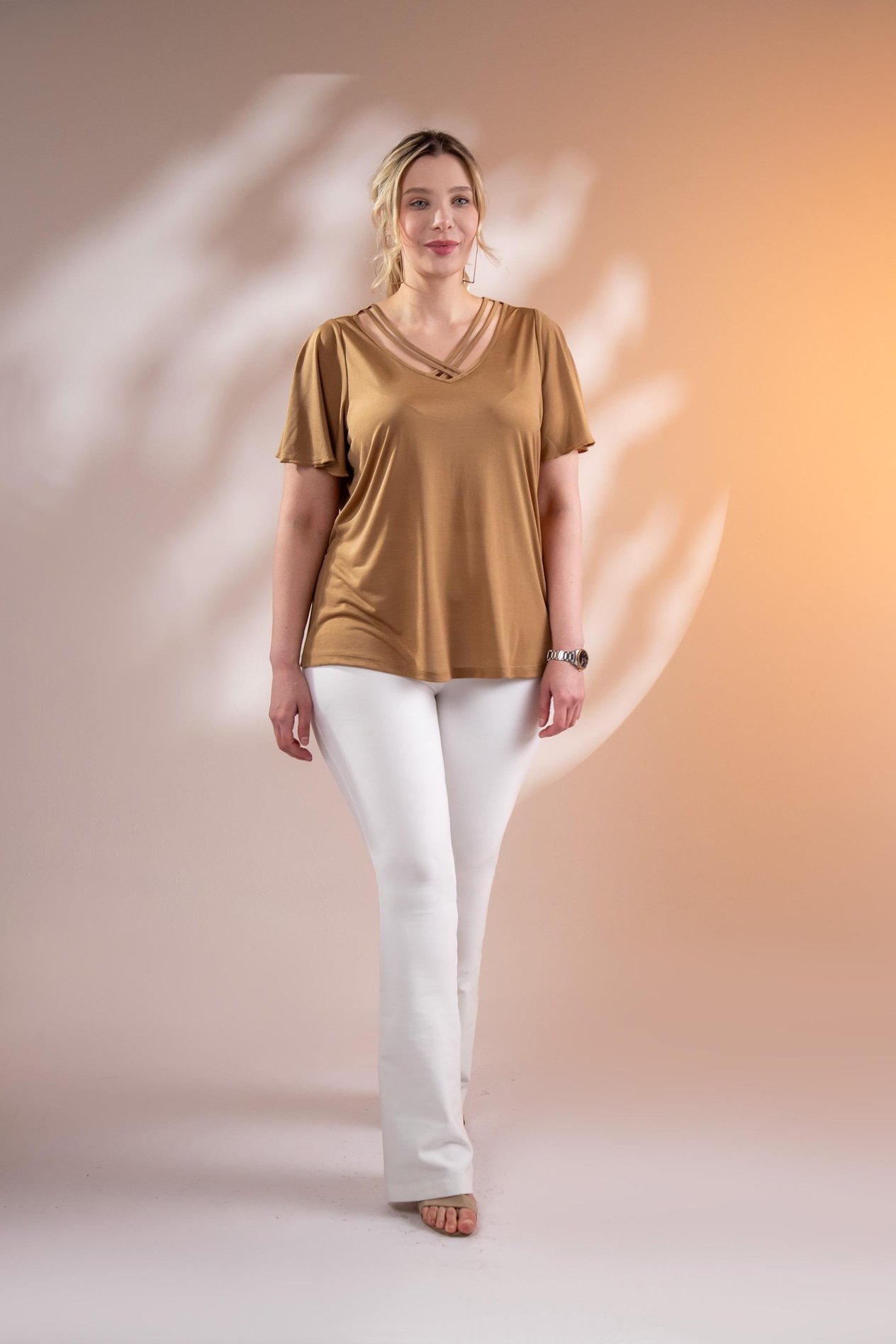 Büyük Beden 3330376 V Yaka Biyeli Bluz  Camel